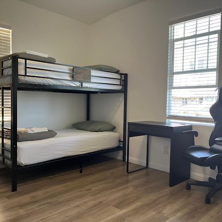 White House Hostel Лос Анджелис Екстериор снимка