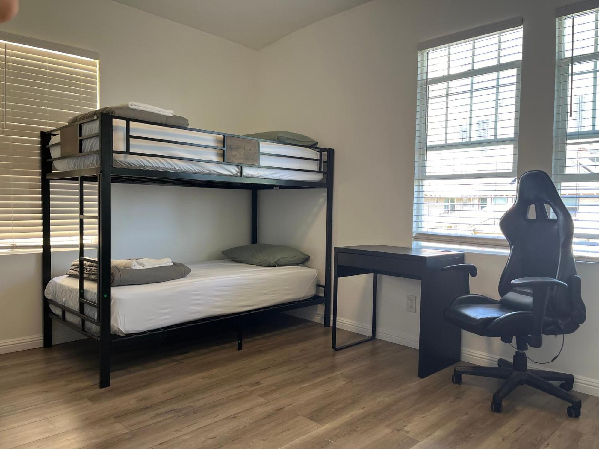 White House Hostel Лос Анджелис Екстериор снимка