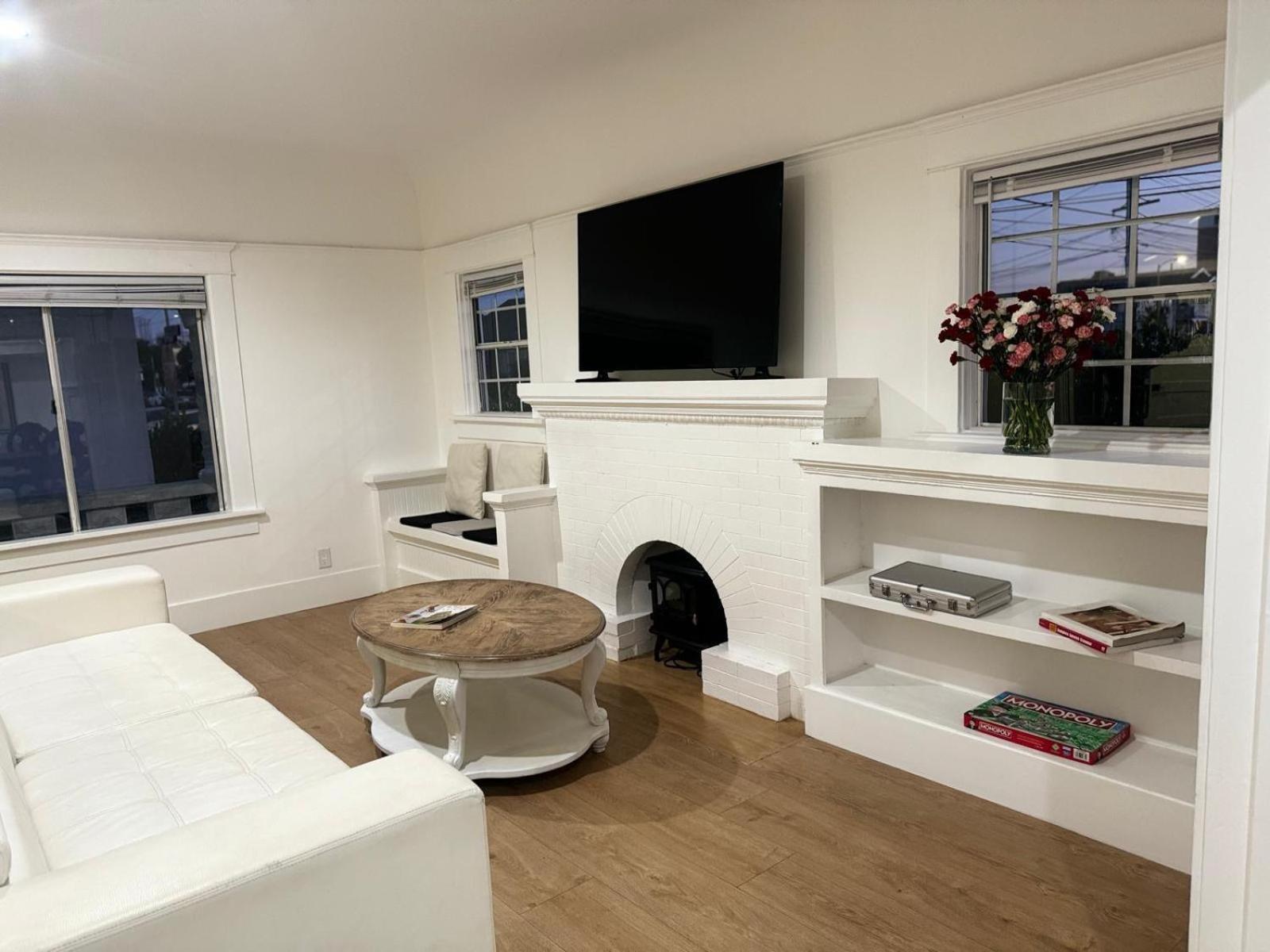 White House Hostel Лос Анджелис Екстериор снимка